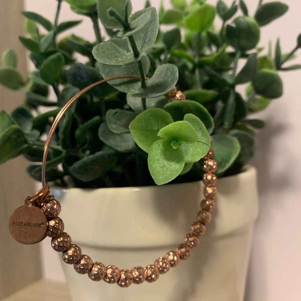 Beautiful Alex & Ani Rafaelian Rose Gold Texted Ball Expandable Bangle - Picture 6 of 9